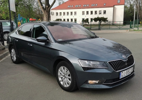 Skoda Superb cena 99015 przebieg: 91000, rok produkcji 2018 z Nieszawa małe 254